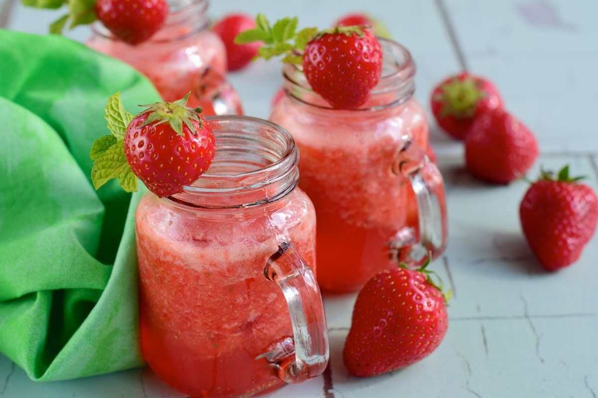  strawberry juice concentrate manufacturer produce in high volume 
